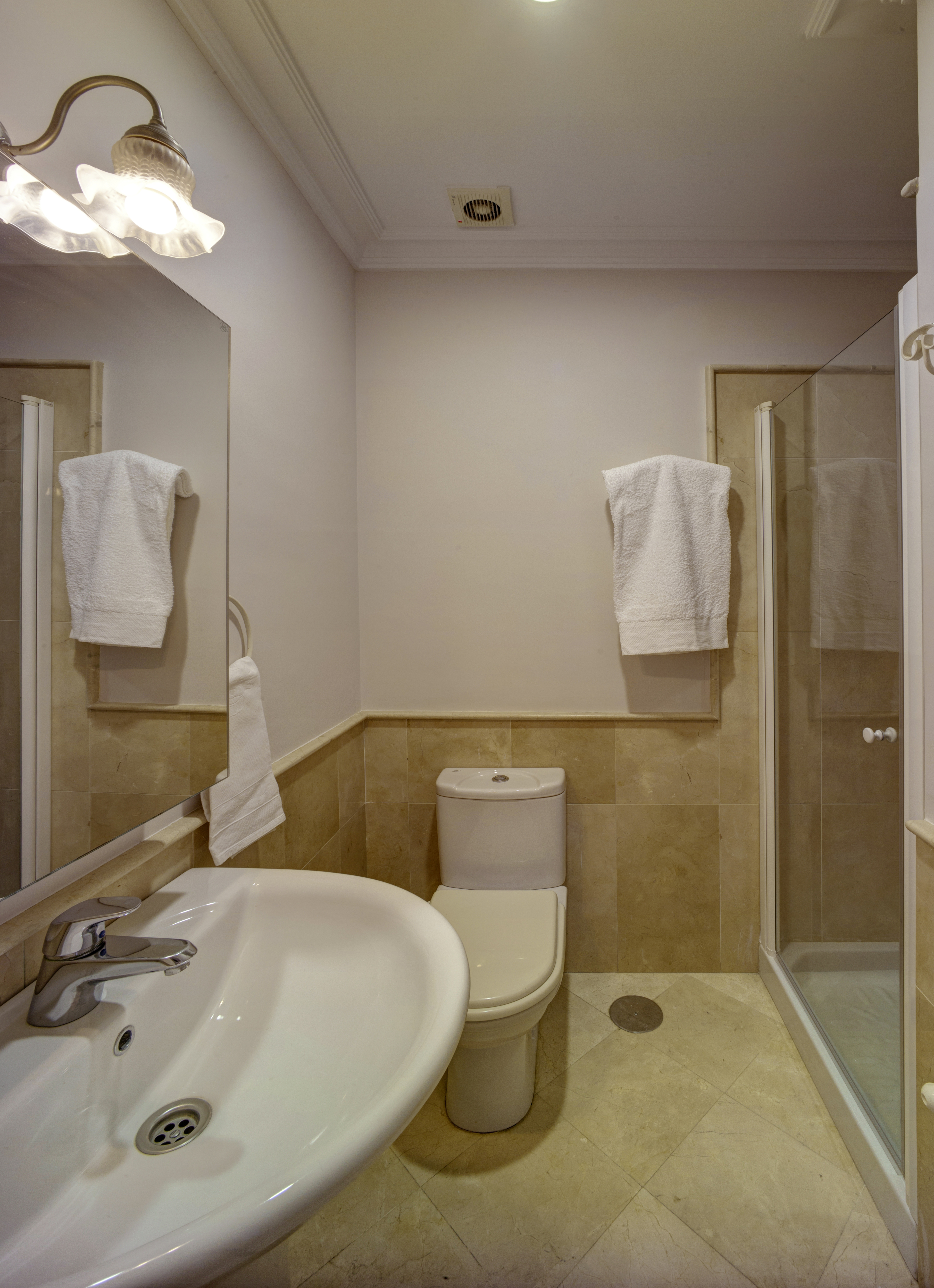 Baño-L16_4219_1_20_1_21_1_22_1_23_1_fused