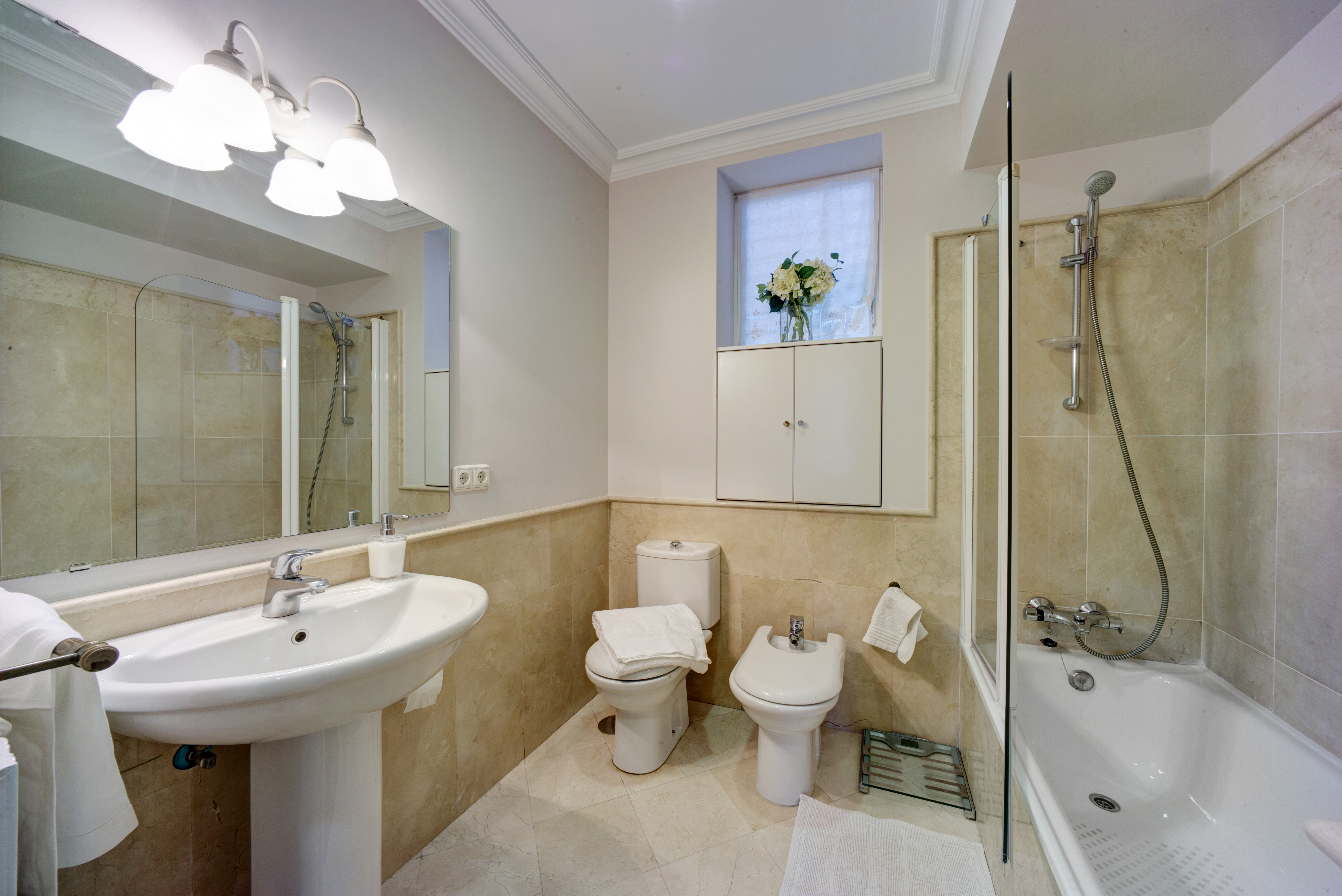 Baño L16_4876_77_78_79_80_fused